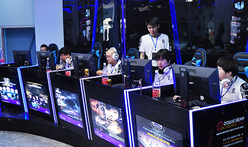 阿諾德在成 阿諾德在成