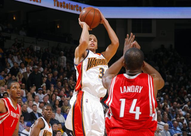 持队形完整 持队形完整